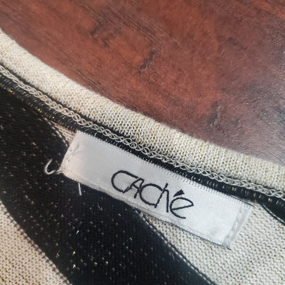 CACHE METALLIC ASYMMETRICAL TOP - Picture 8 of 11